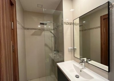 Bathroom Rent Studio Laguna Beach 3 B831