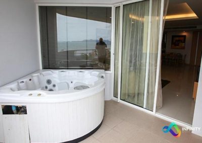 La Royale Beach Condo C603 Jacuzzi