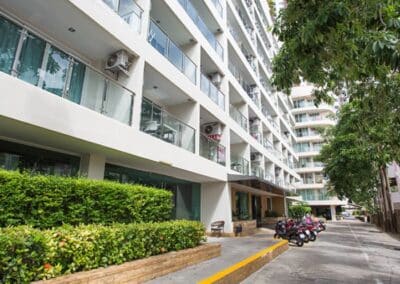 1 Bedroom Hype Park 2 (220)