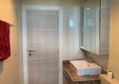 Long Beach Condo Bath