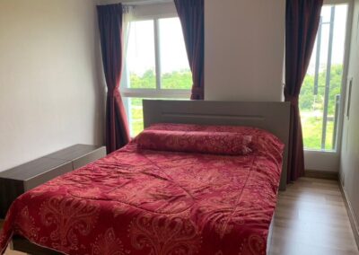 Long Beach Condo Room