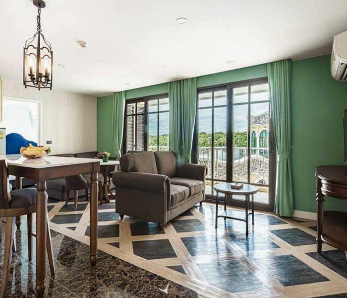 Espana Condo Resort (2BR4F) Living