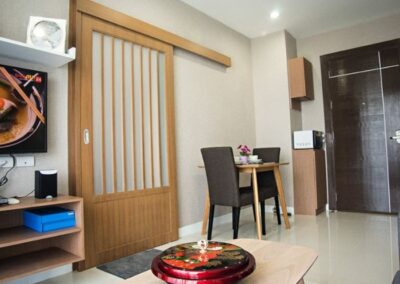 The Sky Con Siracha (1BR16F) Condo