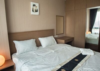 The Sky Con Siracha (1BR16F) Room