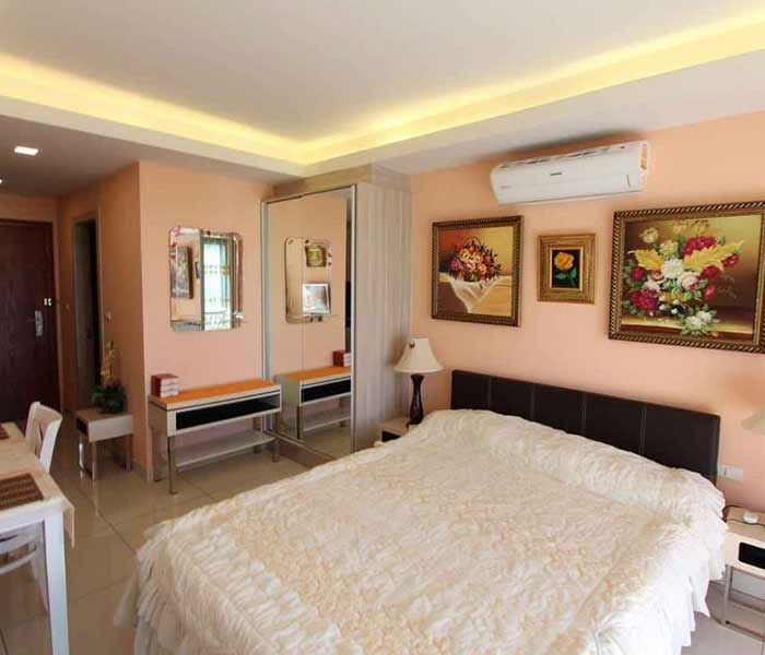 Laguna Beach Resort 1 (S6F) Living