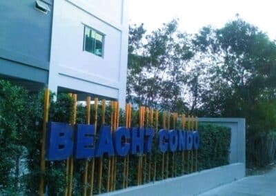 Beach 7 Condominium Entrance